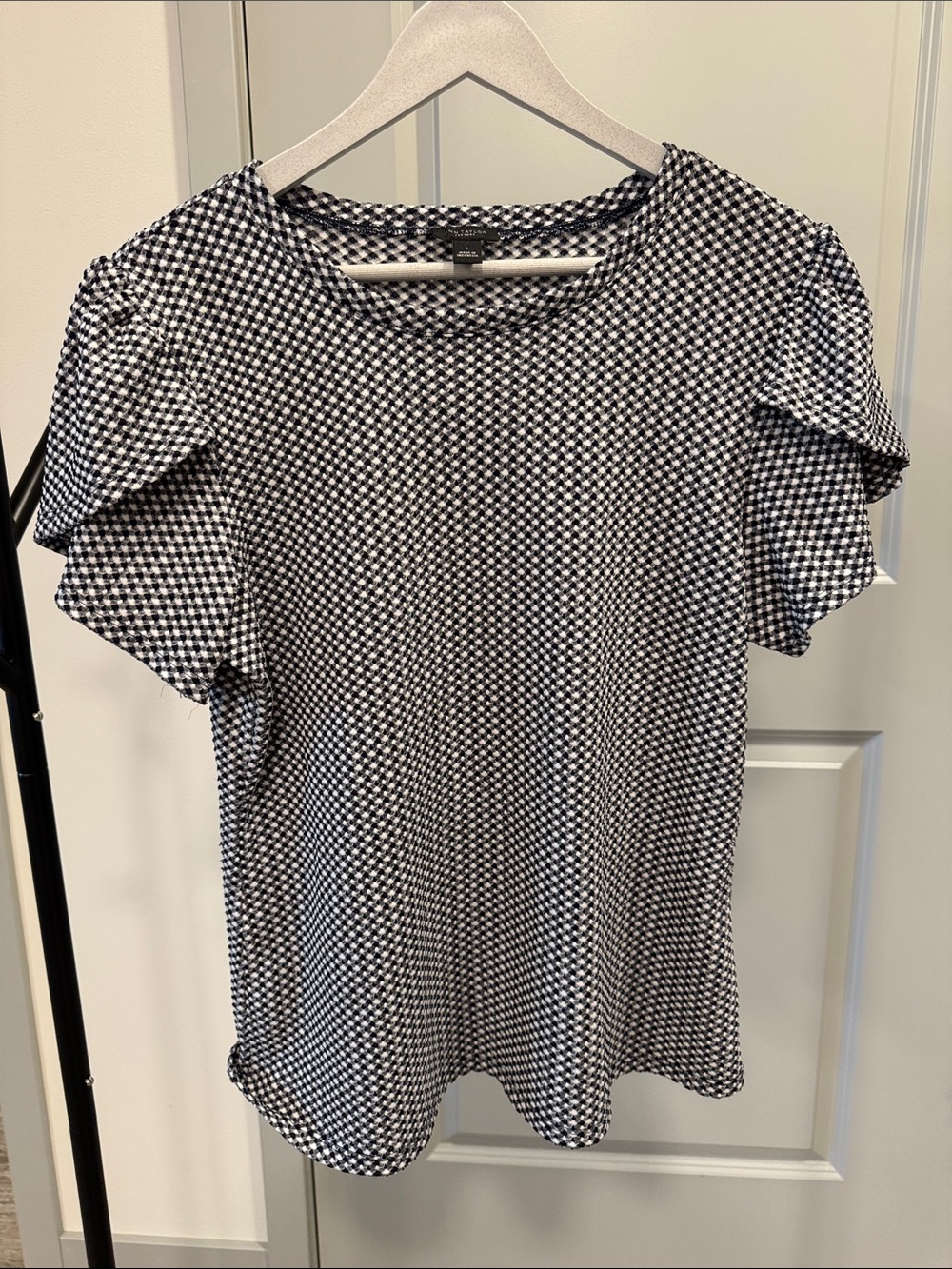 Ann Taylor Blue and White Micro-Check Short Sleeve Flutter Top